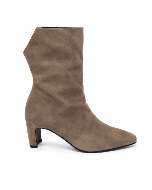 Tairi Taupe
